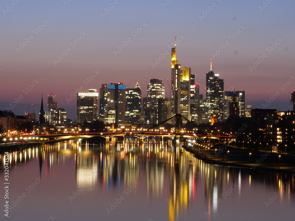 Deutschland Frankfurt Main Fluß Nacht Panorama