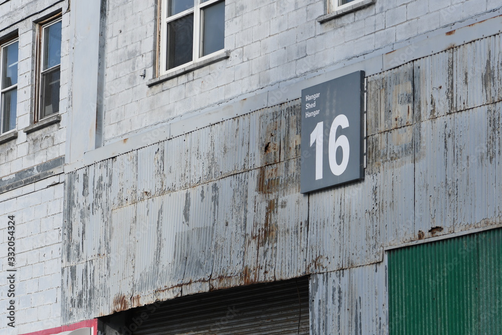 Fototapeta premium Hangar n°16