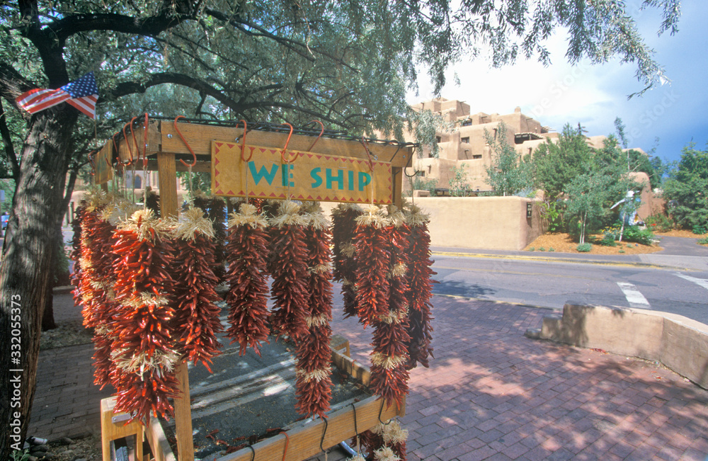 Fototapeta premium Tourist attraction with red chilies in Town Square, Santa Fe, NM