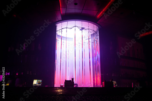Fényképezés Pink Dance Cage