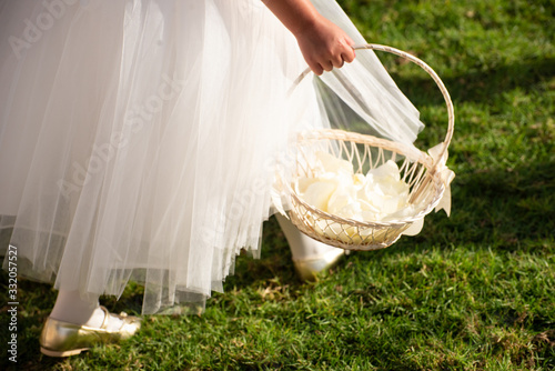 The phrase flower girl is commonly used to refer to one or many young females who scatter flower petals down the aisle during a wedding procession. 