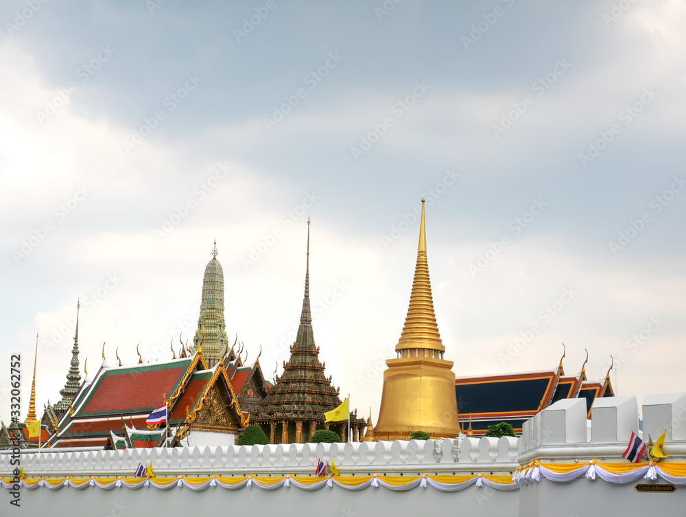 Fototapeta premium Grand Palace Emerald Temple in Bangkok Thailand