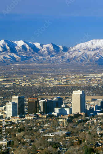Canvastavla Skyline of Salt Lake City, UT with Snow capped Wasatch Mountains in background
