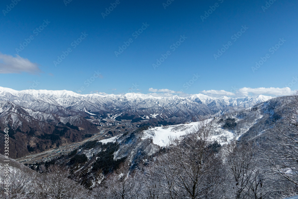 ガーラ湯沢スキー場から見た景色