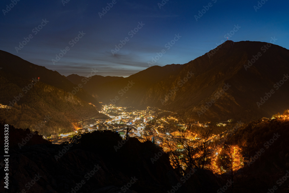 Andorra por la noche