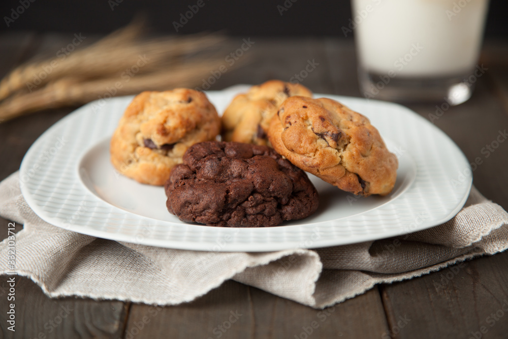 image shows a baking tray or cookie image shows a baking tray or cookie