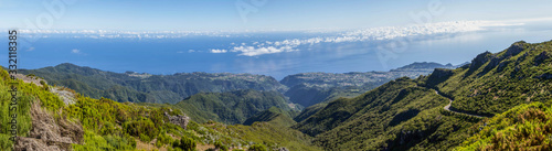 Blick vom Pico Ruivo nach San Jorge © osterwelle