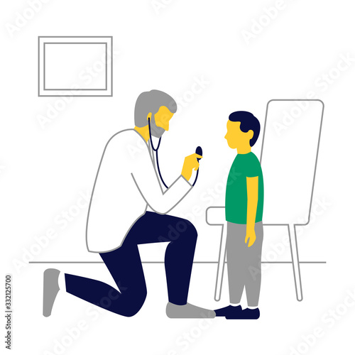 El niño visita al doctor. Pediatra examina a un niño con estetoscopio.