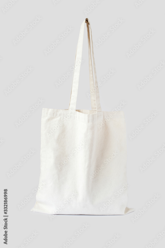 Gastos de envío parrilla Poderoso Mockup de totebag o bolsa de tela blanca para colocar tu logo foto de Stock  | Adobe Stock