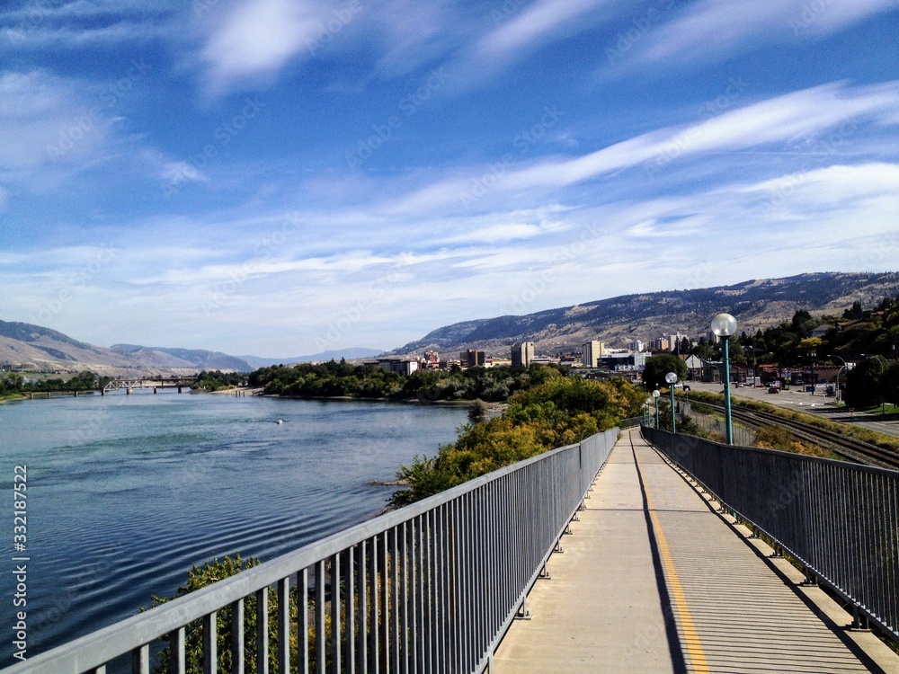 Walking along the paths of the North Thompson river in Kamloops, british columbia on a beautiful sunny fall day