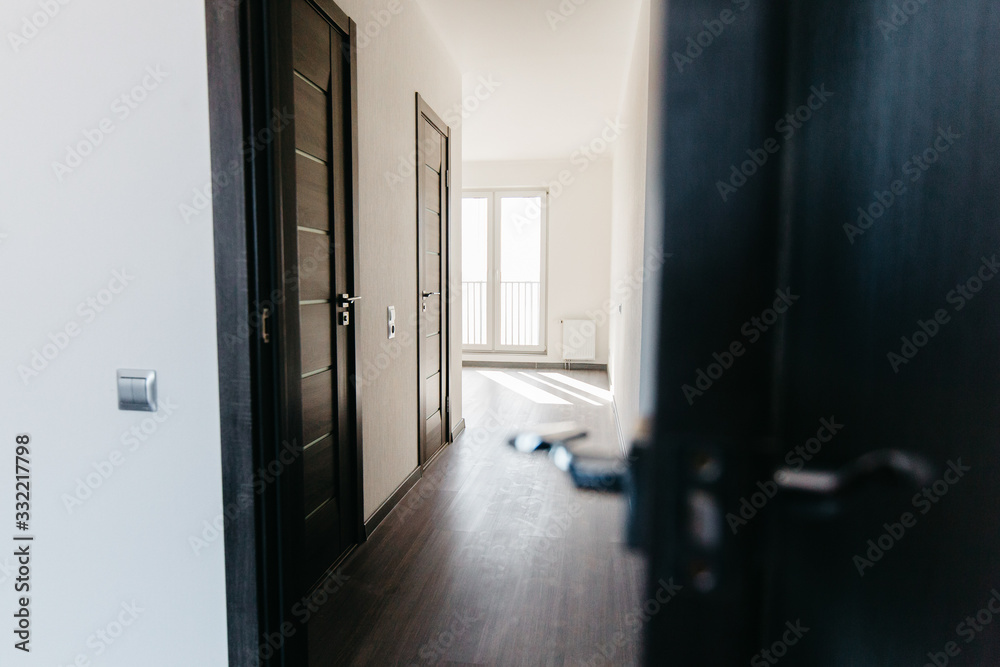 bright new unfurnished apartment with clean interior bright new unfurnished apartment with clean interior