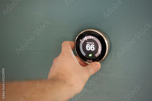 Green tech- Electric thermostat to save money and energy