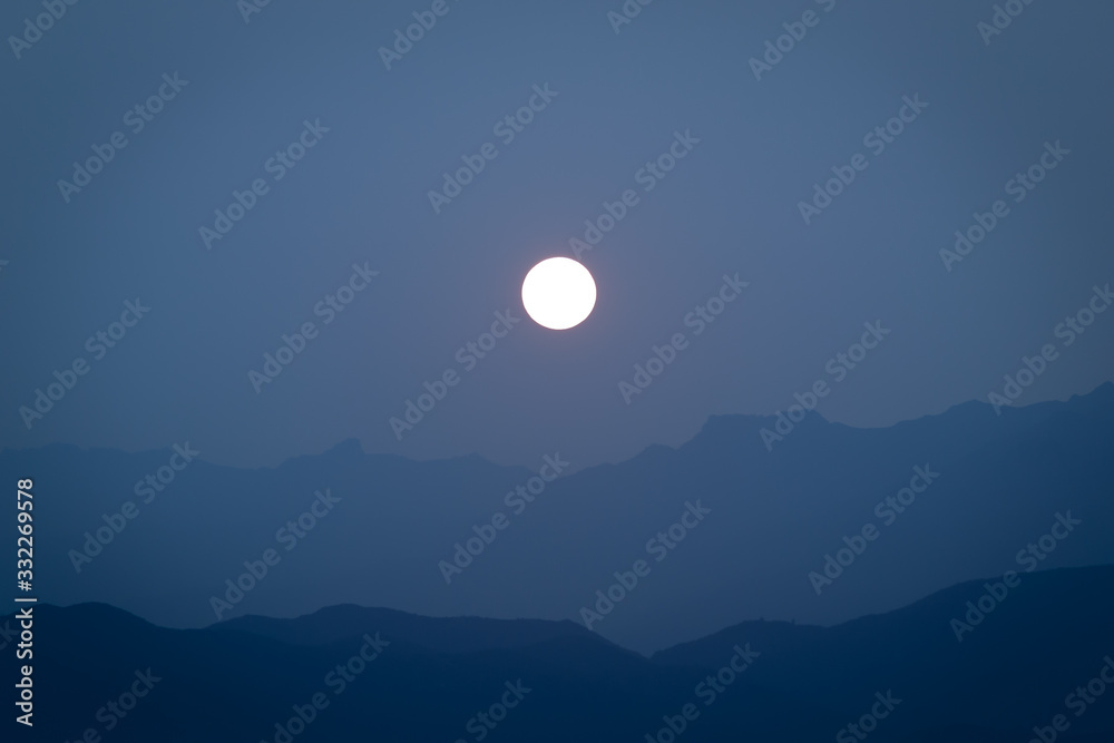 DAWN BETWEEN MOUNTAIN RANGE DAWN BETWEEN MOUNTAIN RANGE