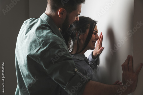 Angry husband trying to kil...