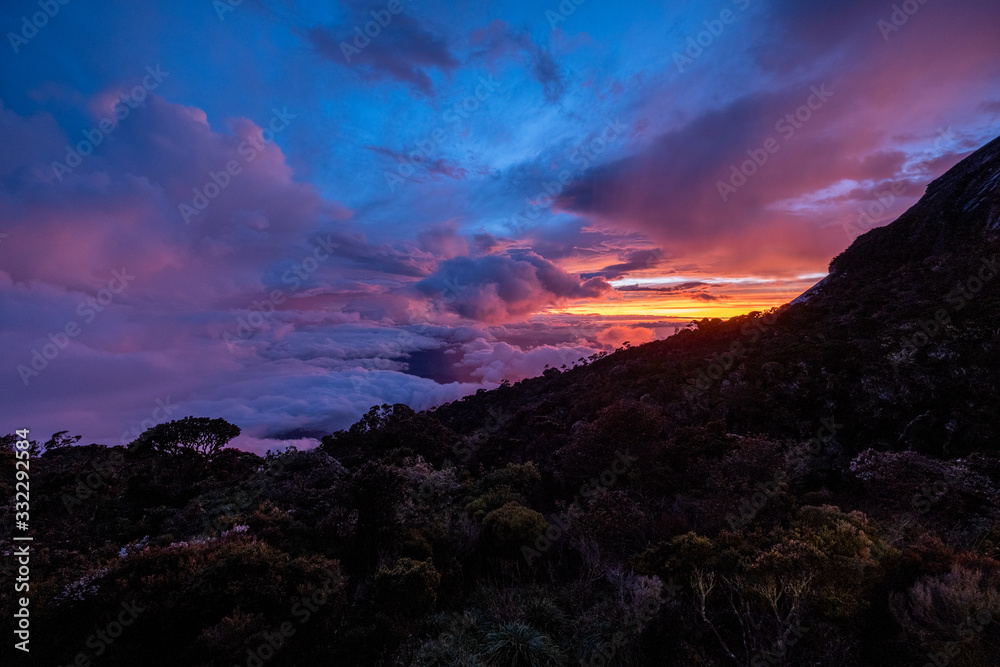 Fototapeta premium Sunset at mount Kinabalu shelter