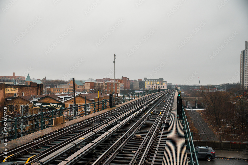 bridge with new york subway tracks