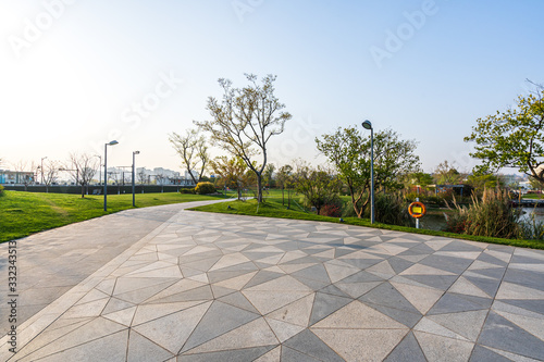 Fototapeta Naklejka Na Ścianę i Meble -  road in park