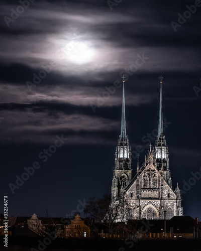 Cathedral and moon in Brno © Pavel