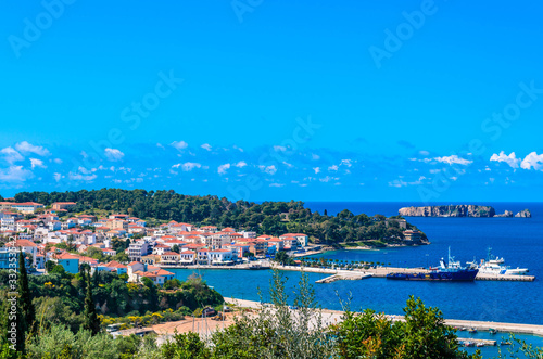 Pylos also known under the Italian name Navarino, is the beautiful seaside town of municipality of Messenia located on the southwest coast of Peloponnese.
