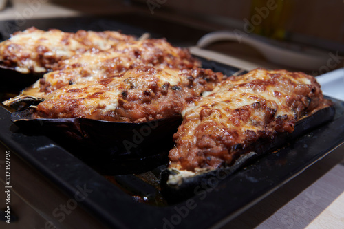 Berenjenas rellenas de carna caseras al horno photo