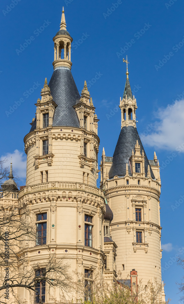 Obraz premium Towers of the historic castle in Schwerin, Germany