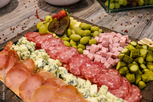 A cheer brunch full of great food in a business meeting