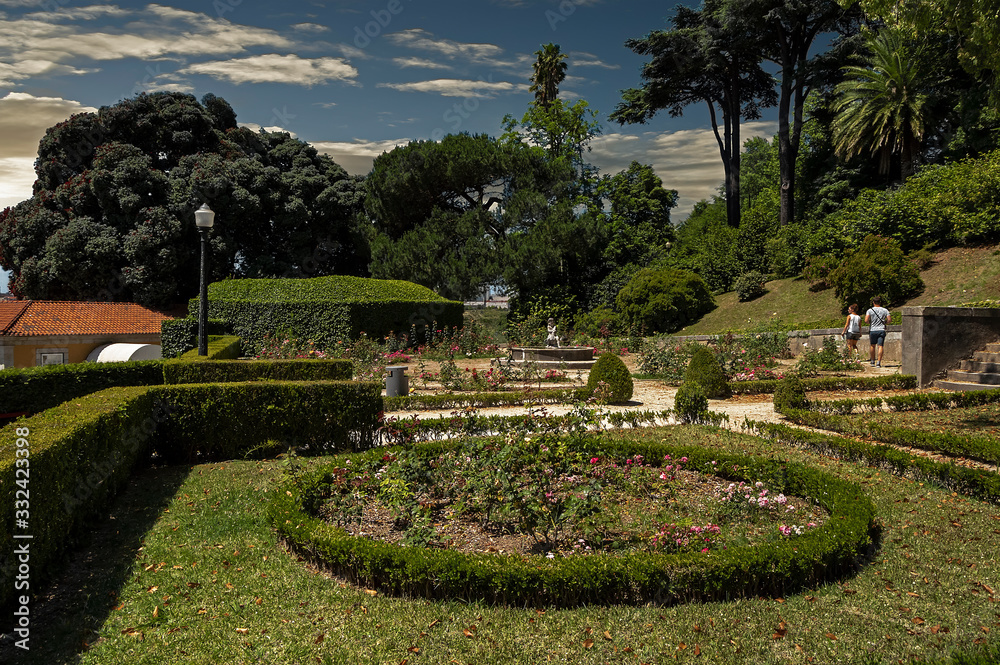 O Palácio de Cristal com os seus lindos jardins são um aprazível espaço verde localizado na cidade do Porto, Portugal. 