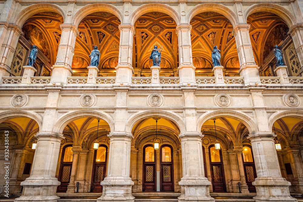Fototapeta premium The Vienna State Opera in Austria.