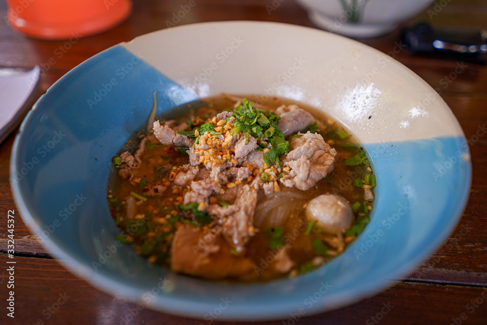 The image of delicious hot and sour noodles The image of delicious hot and sour noodles