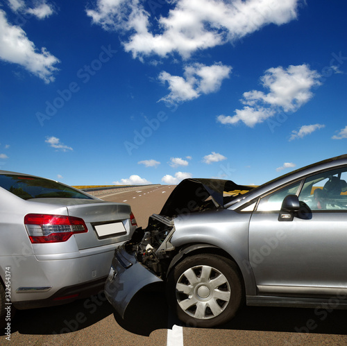 Car accident involving two cars