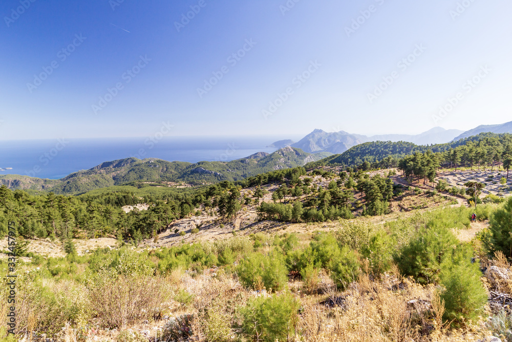Fototapeta premium Mountain scene on Likya Yolu way in Turkey, autumn hiking