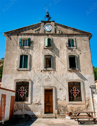 Mairie-école de Puilaurens, France photo