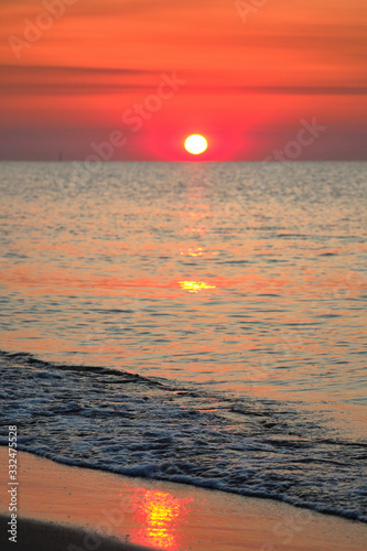 Fototapeta Naklejka Na Ścianę i Meble -  Beautiful dawn sunrise at sea. Seascape. Black Sea