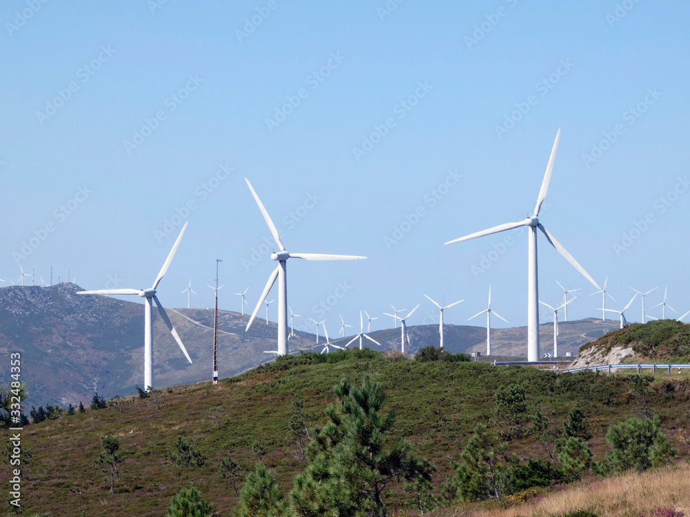 Molinos para la producción de energía eólica en Galicia Molinos para la producción de energía eólica en Galicia