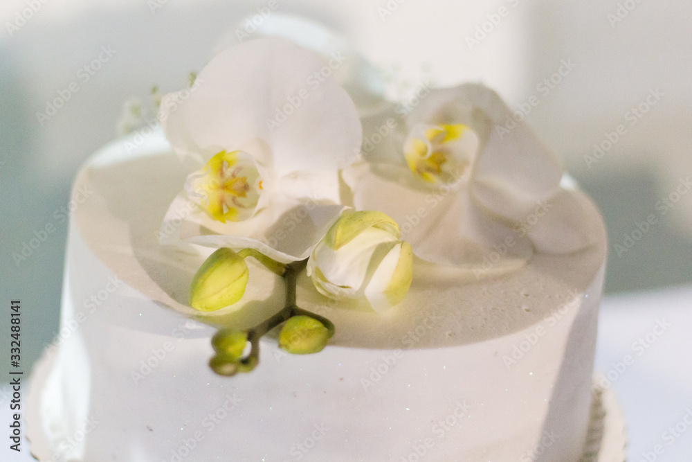 Bolo de casamento orquídea branca