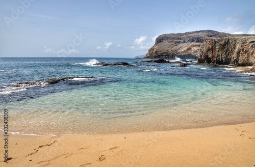 Fototapeta Naklejka Na Ścianę i Meble -  White sand beach of the on the islet of Djeu, on the archipelago of Cabo Verde.