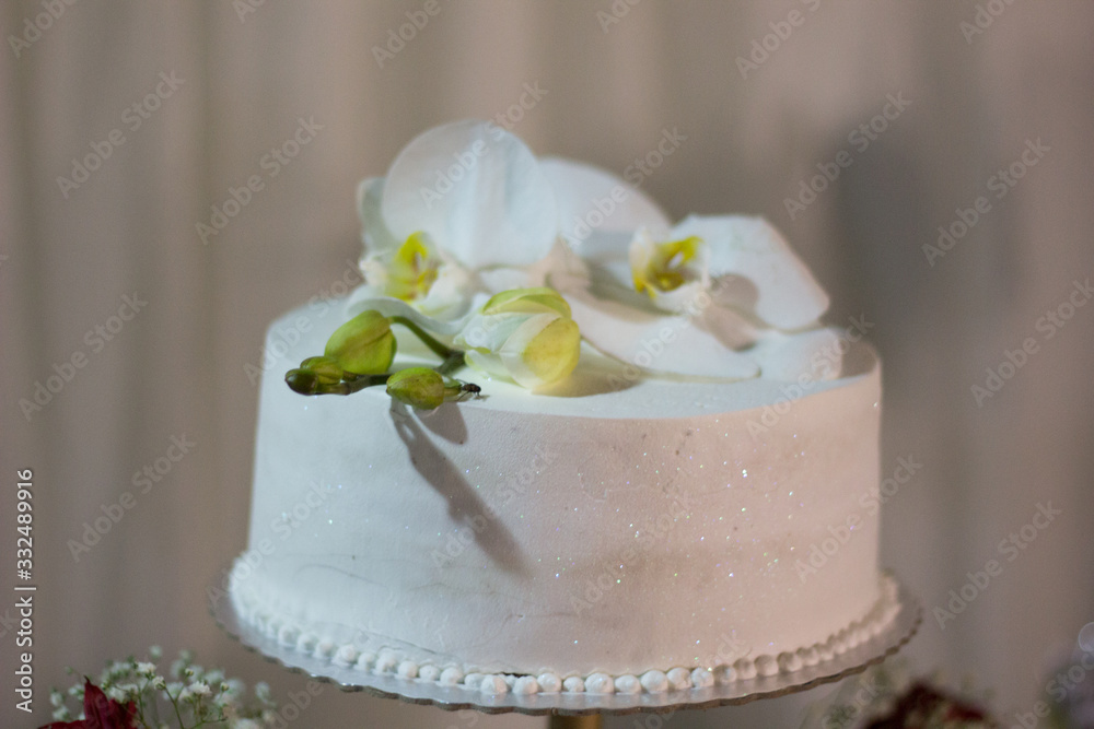 wedding cake with flowers wedding cake with flowers
