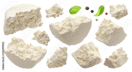 Foto Homemade cottage cheese isolated on white background