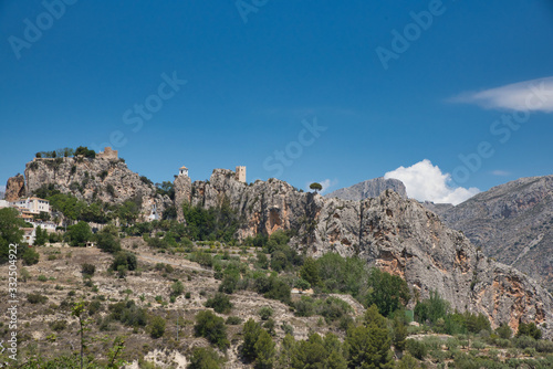 el castell de guadalest auf einem felsen in der provinz alicante spanien, the castell de guadalest on a rock in province alacant spain 