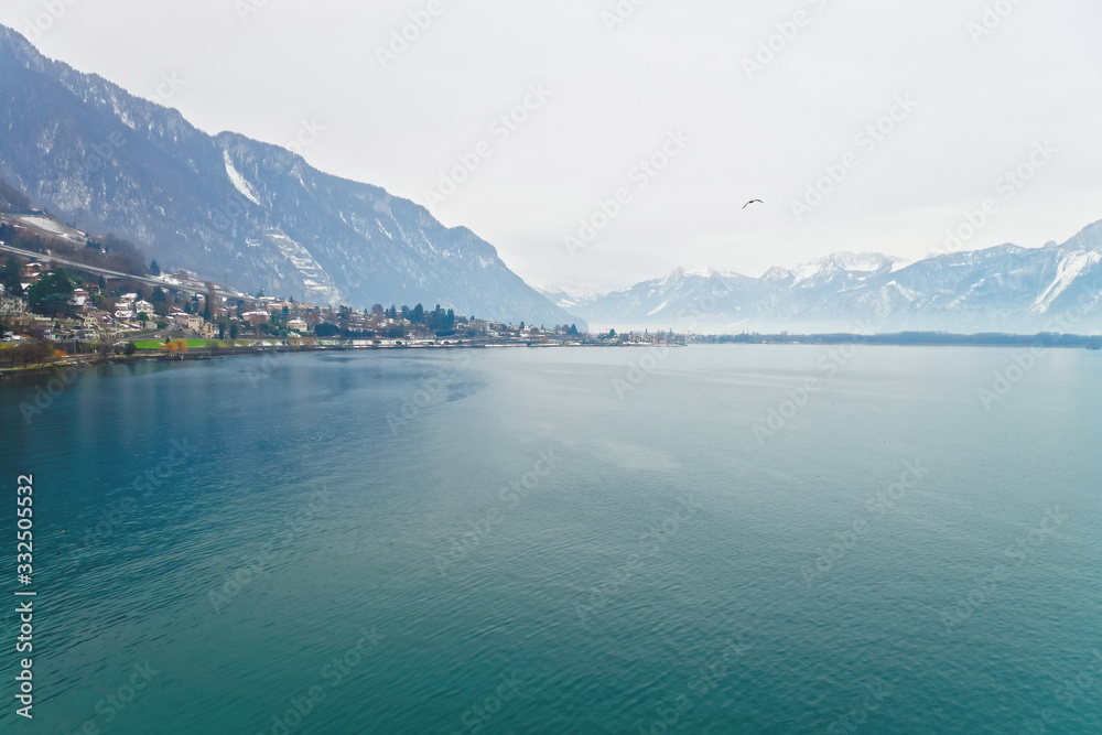 Obraz premium Panoramic View to Montreux and Lake Geneva in winter