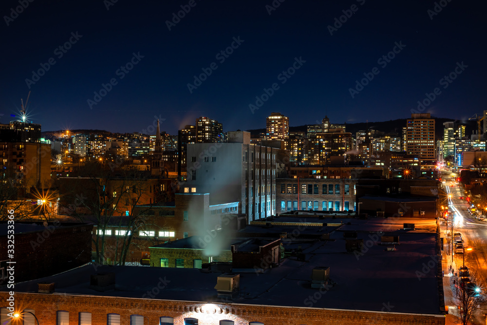 Fototapeta premium At Night In Montreal, Canada