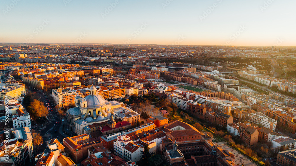 Obraz Aerial view of Madrid, vivid La Latina district at sunset. Architecture and landmark of Madrid. Cityscape of Madrid. Neighborhoods in capital city of Spain
