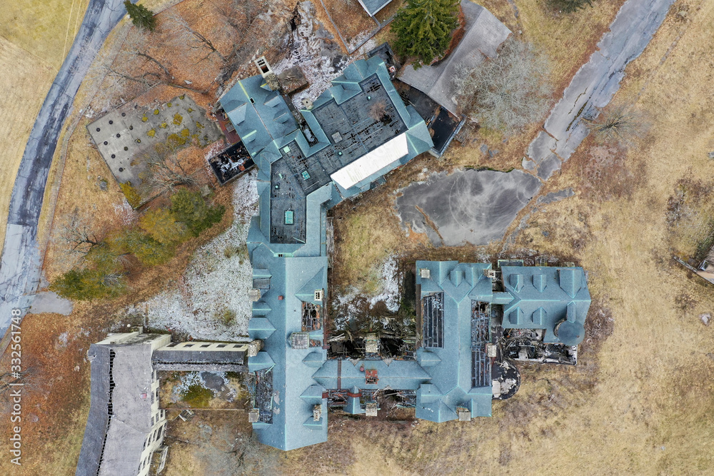 Abandoned Bennett School for Girls in New York Abandoned Bennett School for Girls in New York