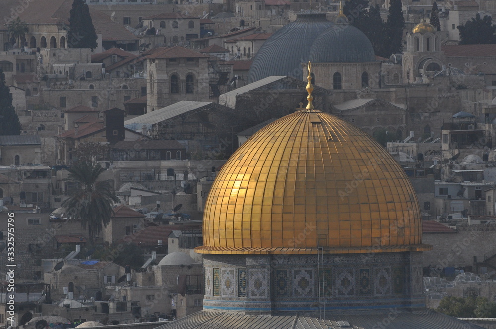 Fototapeta premium Dome of the Rock. Omar's Mosque. Muslim temple in the ancient city of Jerusalem in Israel. Place of prayer of the followers of Muhammad.