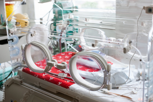 Foto Intensivstation für Babys und Kinder in einem Krankenhaus
