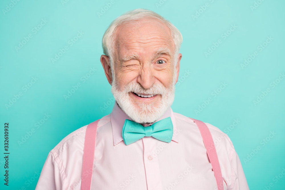 Close up photo of imposing dreamy candid old man wink blink enjoy cool best weekend wear good look clothing isolated over green color background - obrazy, fototapety, plakaty 