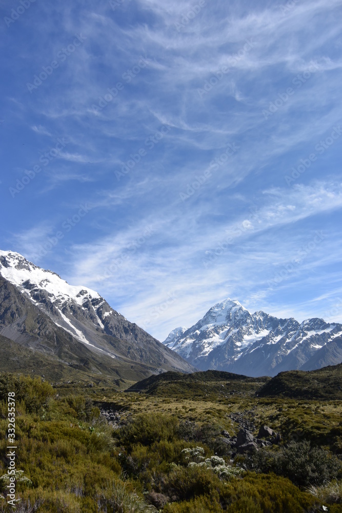 マウントクックトレッキング。ニュージーランド。Mt. Cook and Hooker Valley From The Village, New Zealand