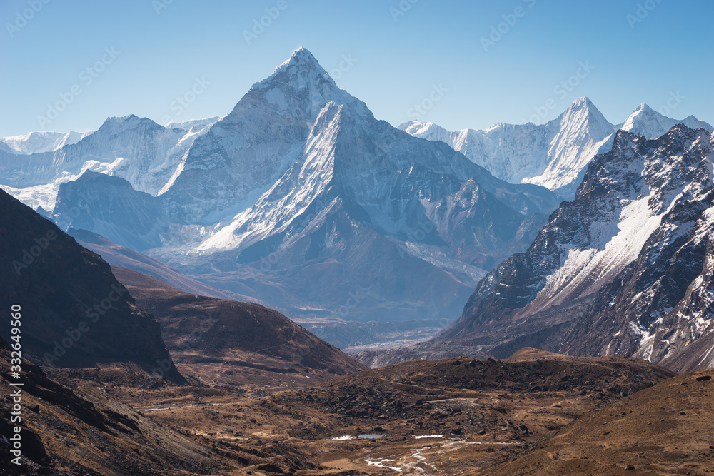 Ama Dablam mountain peak view from Chola pass in Everest base camp trekking route, Himalaya mountain range in Nepal