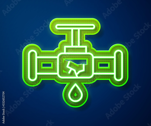 Glowing neon line Broken metal pipe with leaking water icon isolated on blue background. Vector Illustration