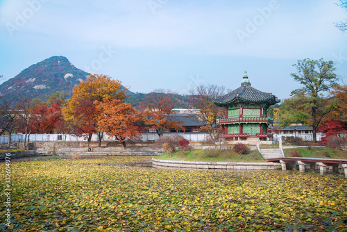 Fall/winter seasons in Gyeongbokgung Palace in Seoul, South Korea. Gyeongbokgung Palace was the first and largest of the royal palaces built during the Joseon Dynasty.
